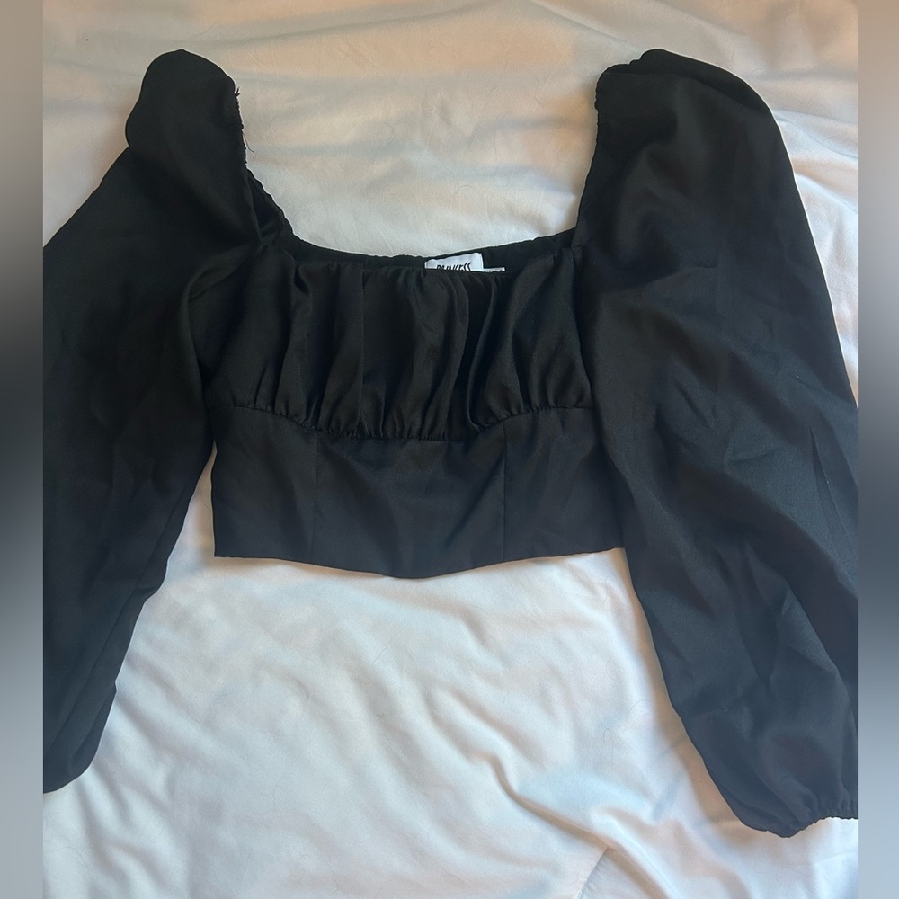 black Princess Polly cropped puffy sleeve blouse